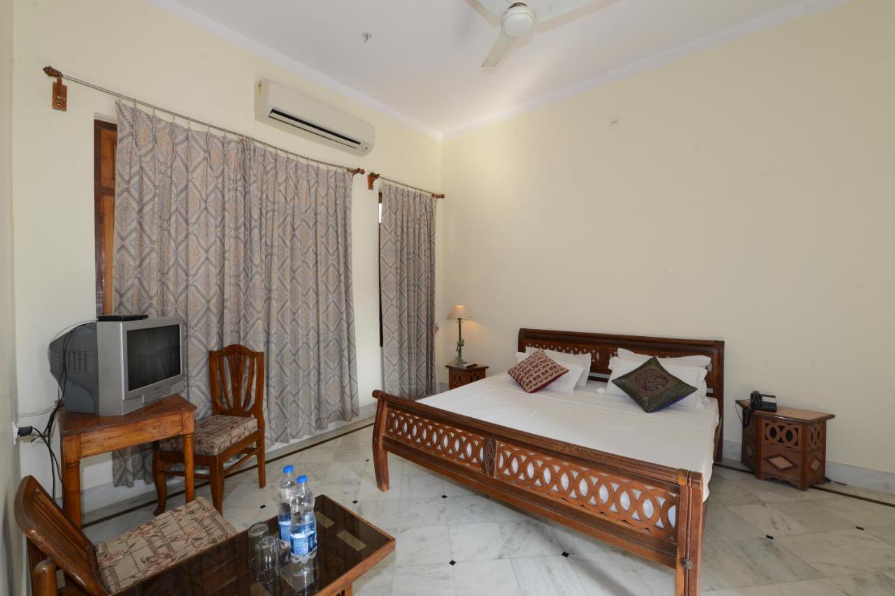 Hotel Harasar Haveli Биканер Экстерьер фото