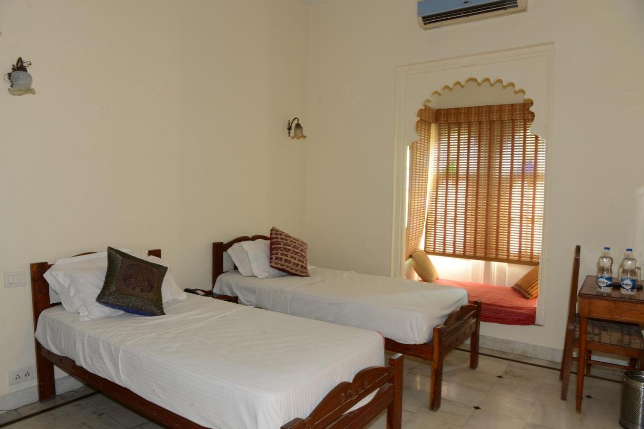 Hotel Harasar Haveli Биканер Экстерьер фото
