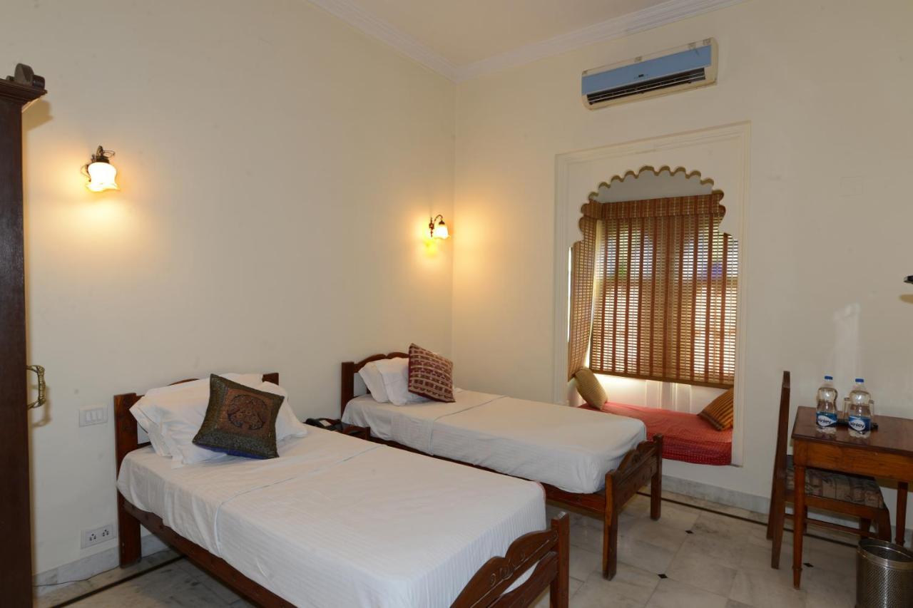Hotel Harasar Haveli Биканер Экстерьер фото